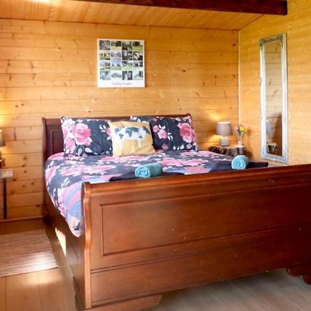 Country Bumpkin - Romantic Couples Stay In Oakhill Cabin Εξωτερικό φωτογραφία
