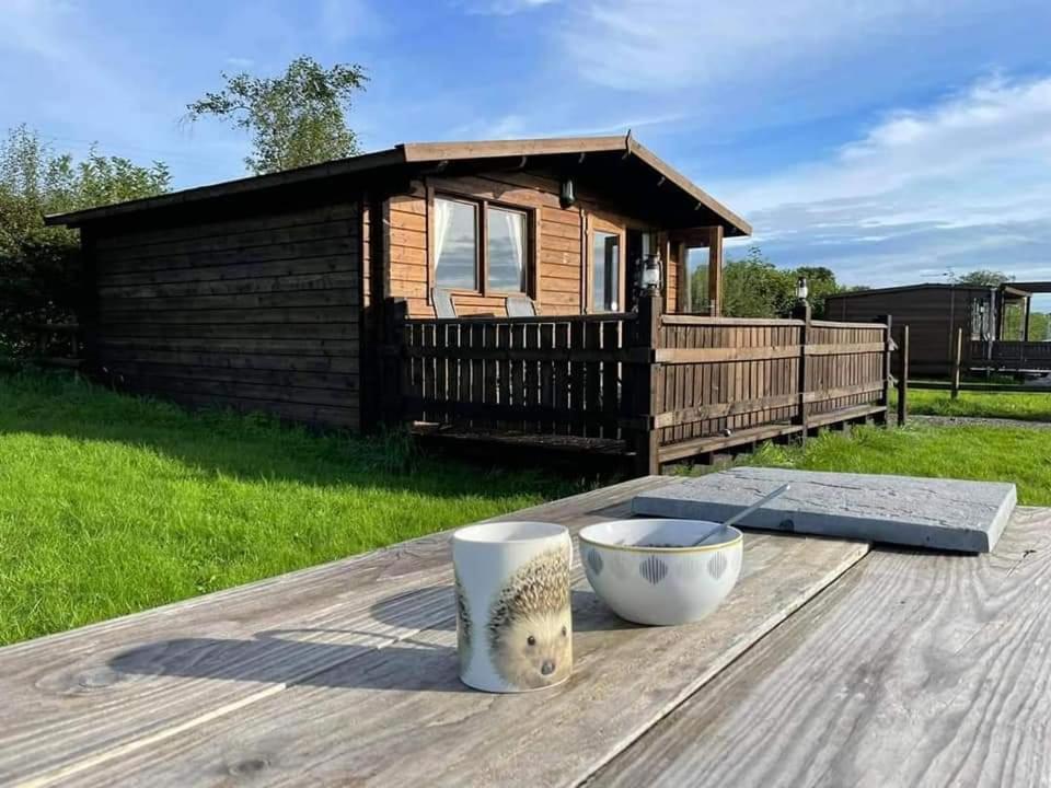 Country Bumpkin - Romantic Couples Stay In Oakhill Cabin Εξωτερικό φωτογραφία